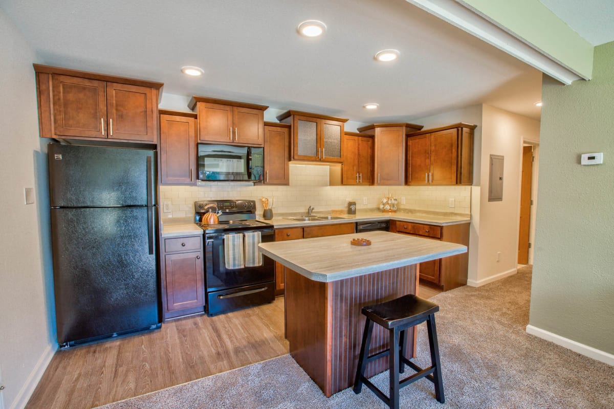 Photos and Video of Cedar Village Apartments in East Lansing, MI
